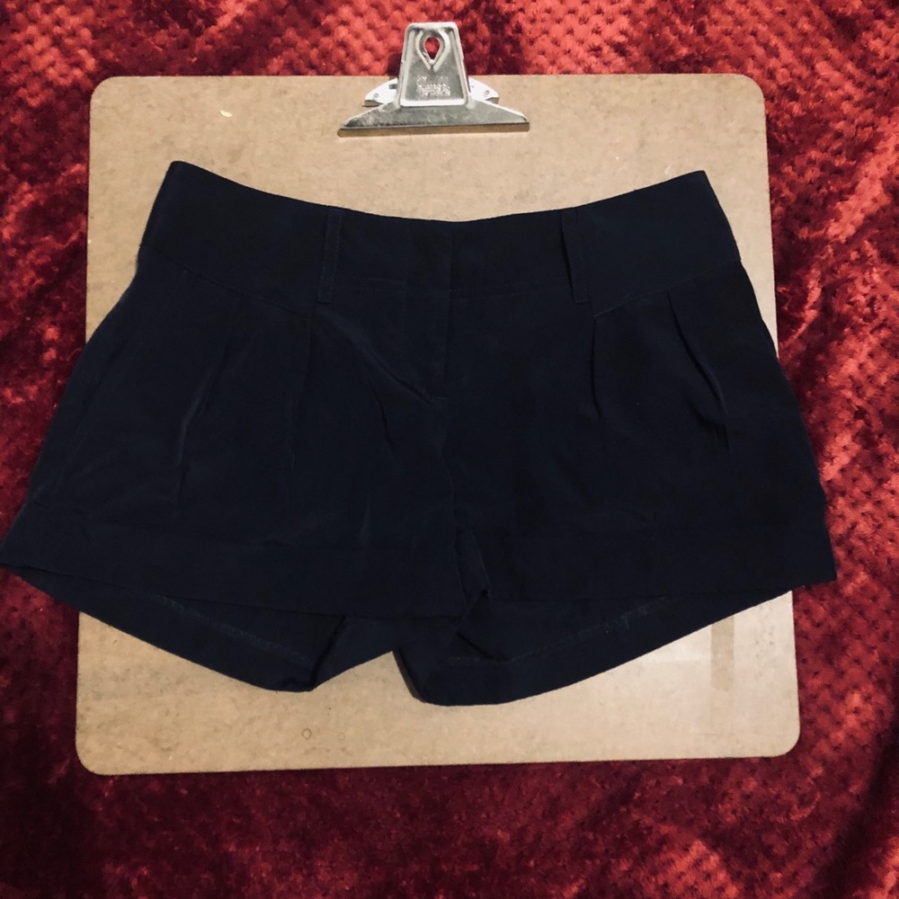 CUTE EXPRESS SHORTS 🤩